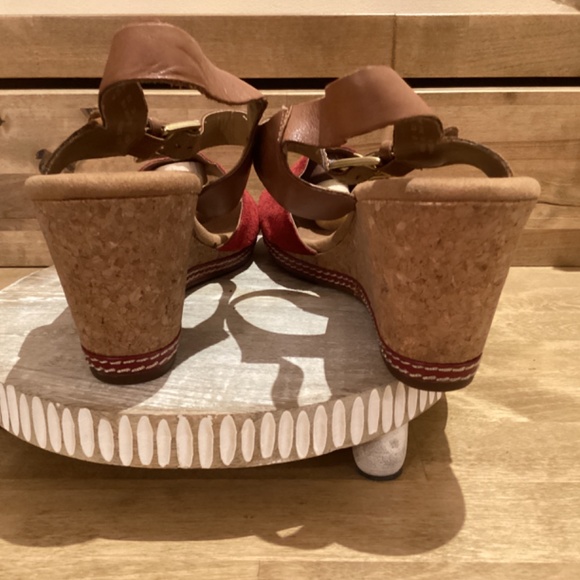 Clarks Espadrille Cork Wedge Sandal w/Red Suede Leather Upper Size 8.5 M - Picture 3 of 7